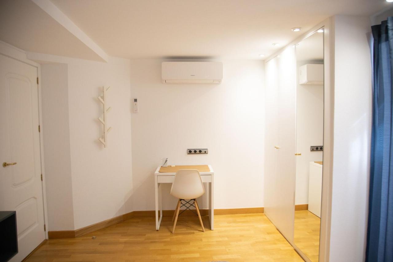 Elizabeth Towers Apartment *